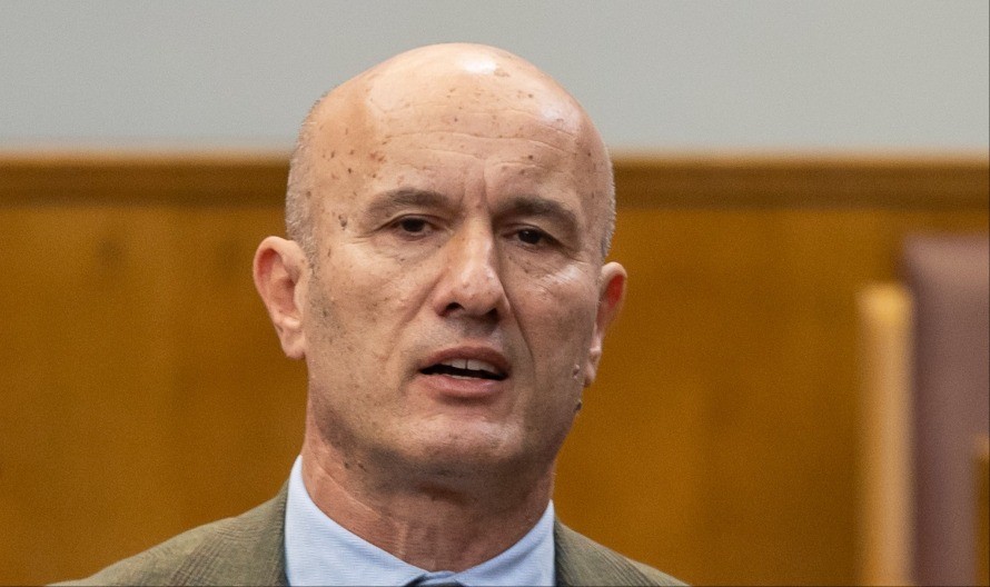 „Čudo da nema kapele“: Politika podsmjeha prema narodu u režiji PES-a